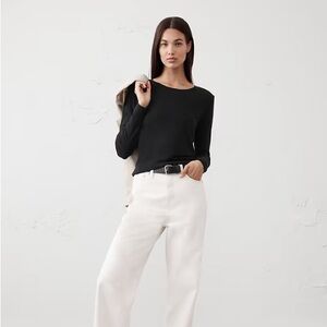 NWT TIMELESS LONG-SLEEVE CREW-NECK T-SHIRT 🖤